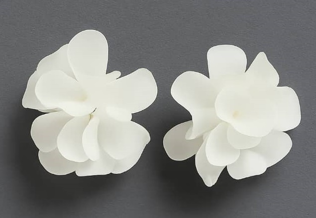 گوشواره فانتزی طرح گلبرگ مات 77